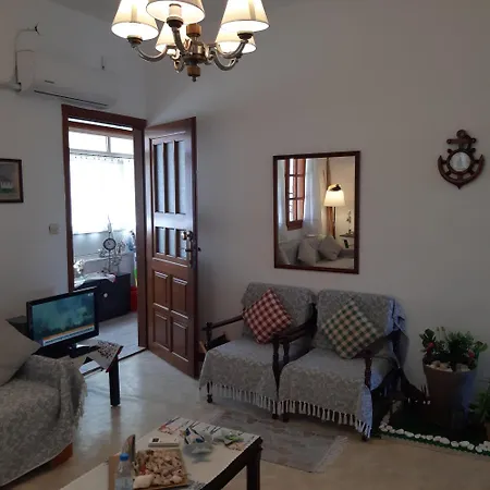 Captain's Beauty & Wellness House * Stratoni