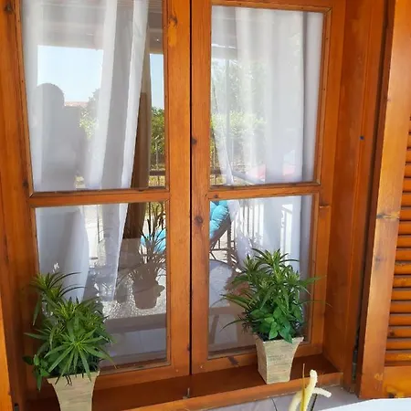 Captain's Beauty & Wellness House * Stratoni