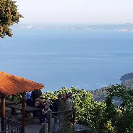 Captain's Beauty & Wellness House Vakantiehuis Stratoni