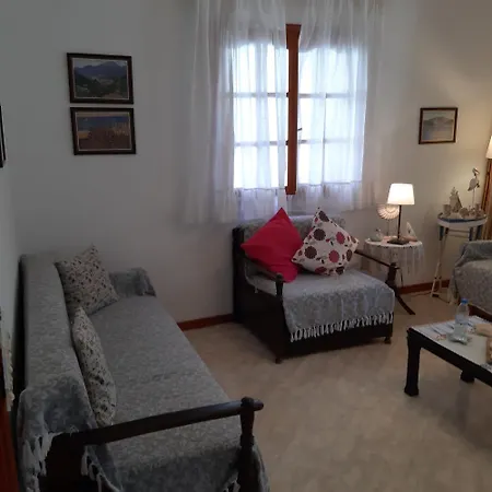 Tatil Evi Captain's Beauty & Wellness House Stratonion