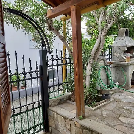 Captain's Beauty & Wellness House