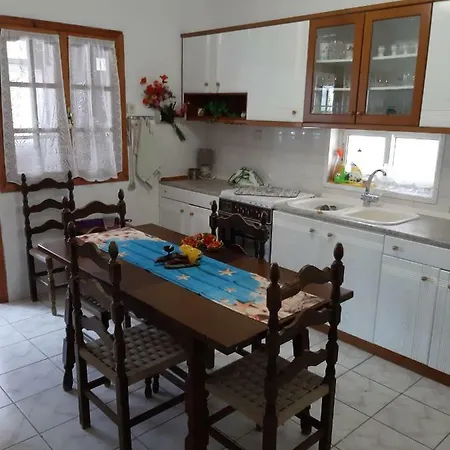Captain's House Stratoni